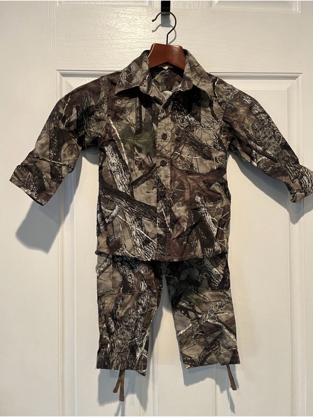 Red Head Camo Pants And Jacket
Youth 4-5T Hunting Outdoors Outfit